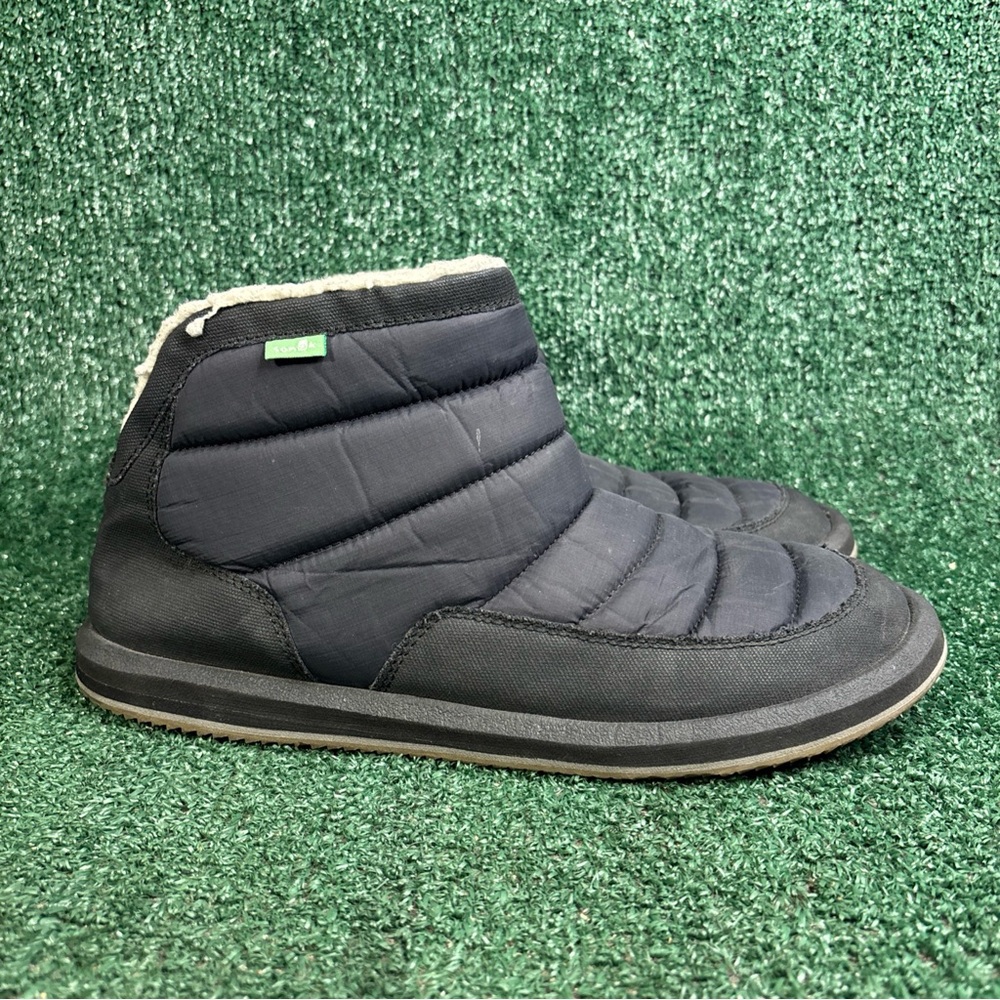 Sanuk Puffy Chiller Mens Black Quilted Puffer Faux Shearling Ankle Boots Size 11